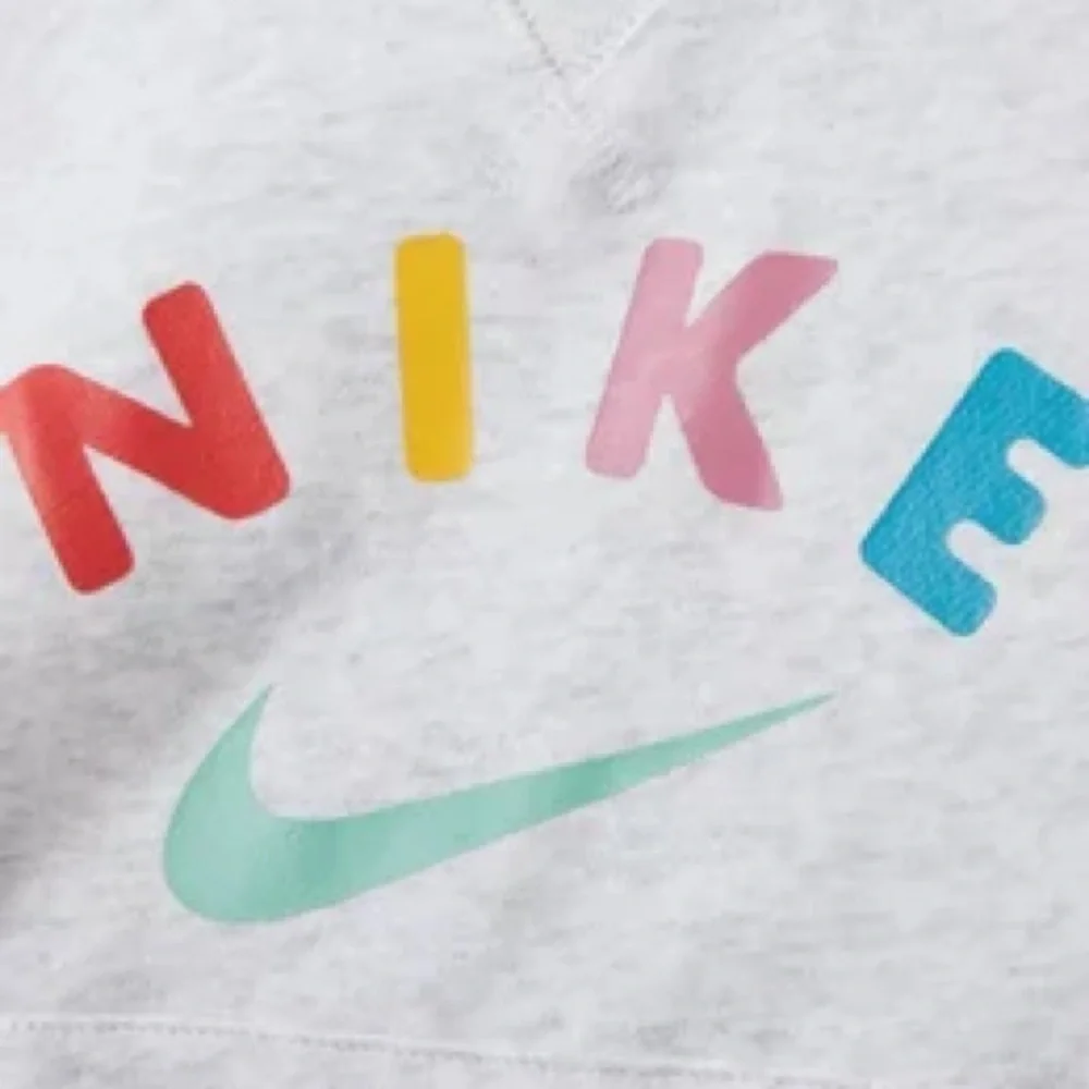 NIKE Kids Girls Cropped Short Sleeve Sweatshirt Size XL Short Sleeve Top